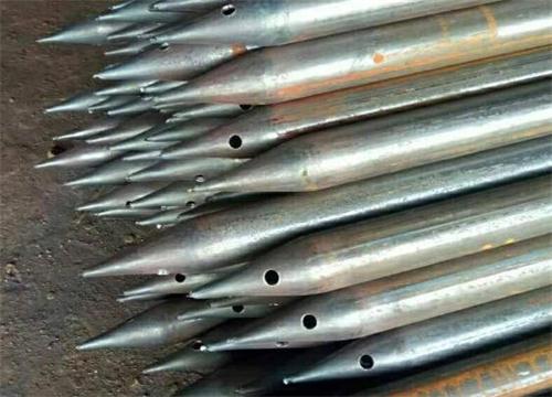 右江隧道钢花管现货